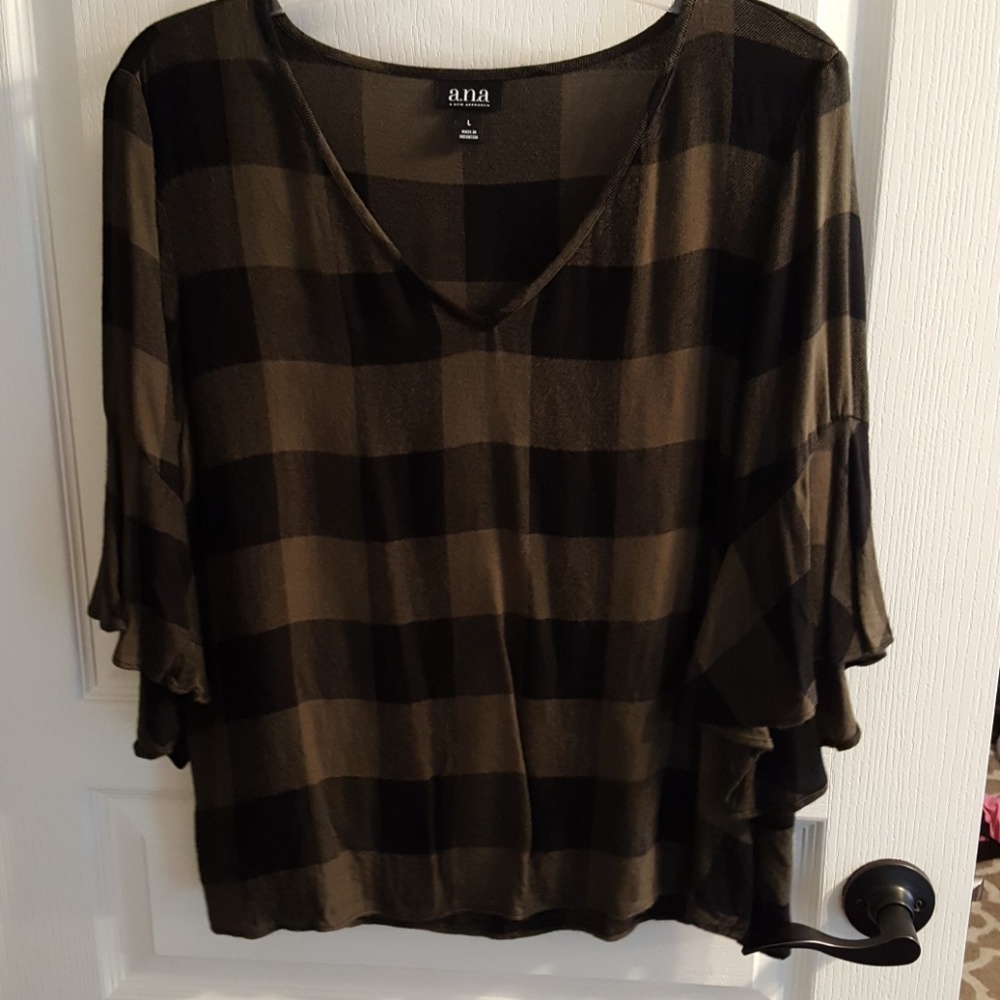 Blouse with bell sleeves